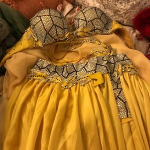 BellyDance Modern 3 piece costume from Egypt